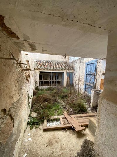 Image No.7-3 Bed Property for sale