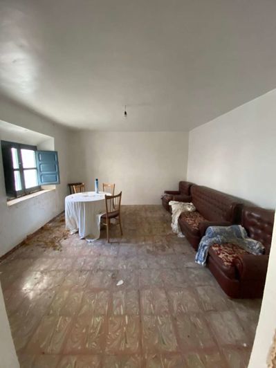 Image No.8-3 Bed Property for sale