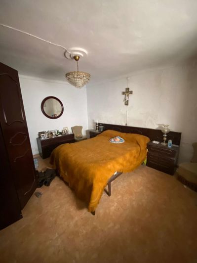 Image No.28-5 Bed Townhouse for sale