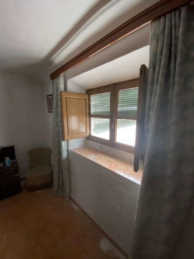 Image No.36-5 Bed Townhouse for sale