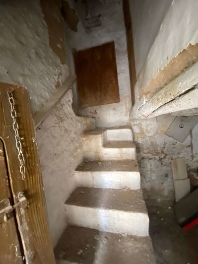 Image No.41-5 Bed Townhouse for sale