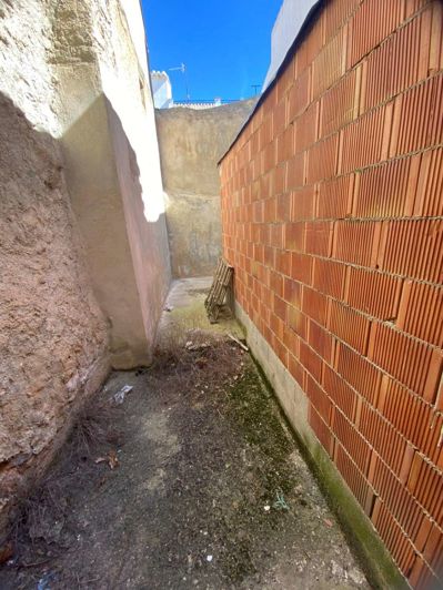 Image No.10-5 Bed Property for sale