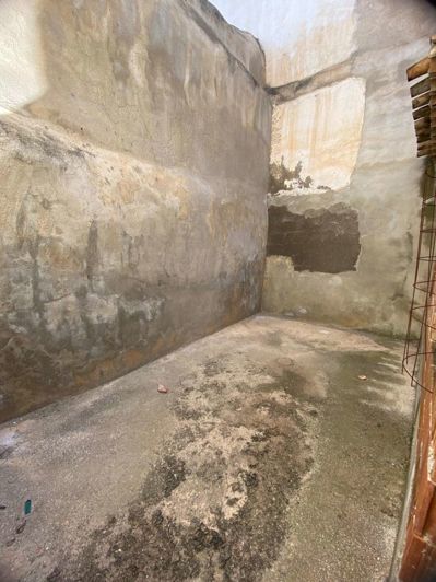 Image No.18-5 Bed Property for sale