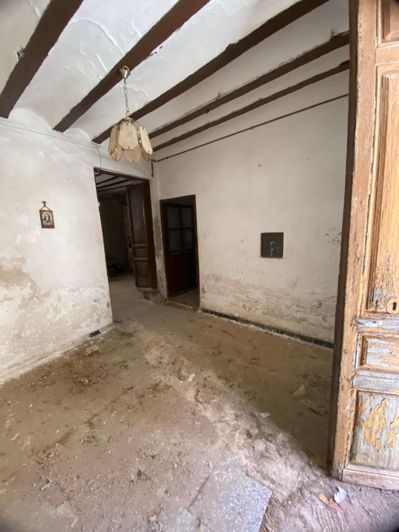 Image No.20-5 Bed Property for sale