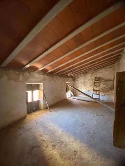 Image No.23-5 Bed Property for sale