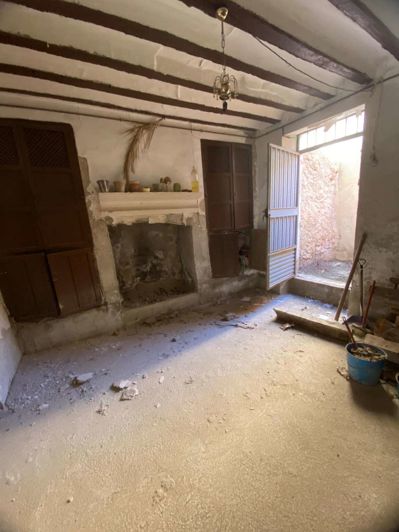 Image No.3-5 Bed Property for sale