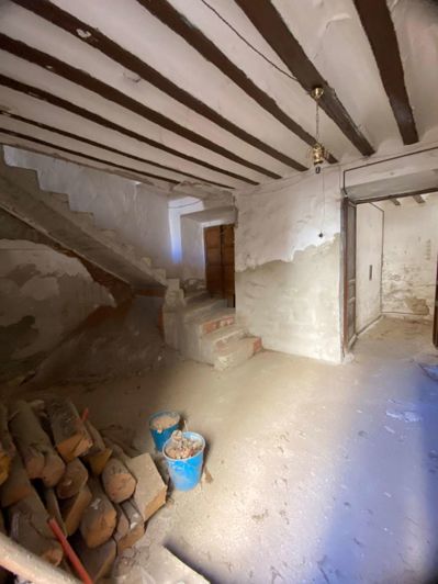 Image No.30-5 Bed Property for sale