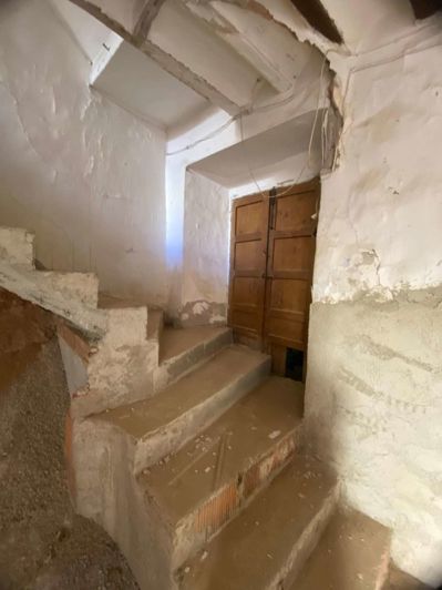 Image No.6-5 Bed Property for sale