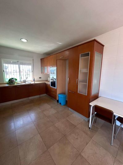 Image No.26-4 Bed Property for sale