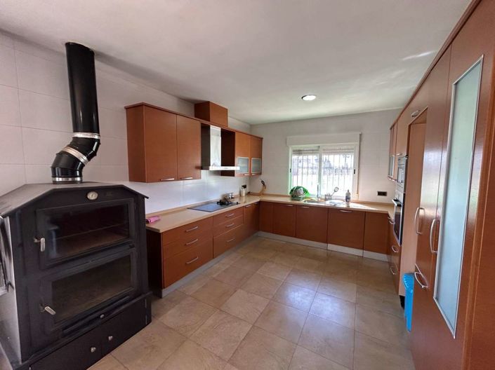 Image No.7-4 Bed Property for sale