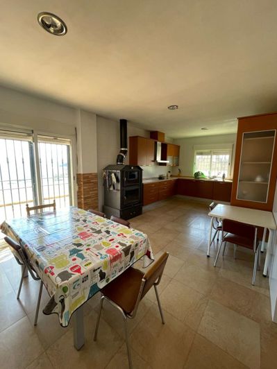 Image No.8-4 Bed Property for sale