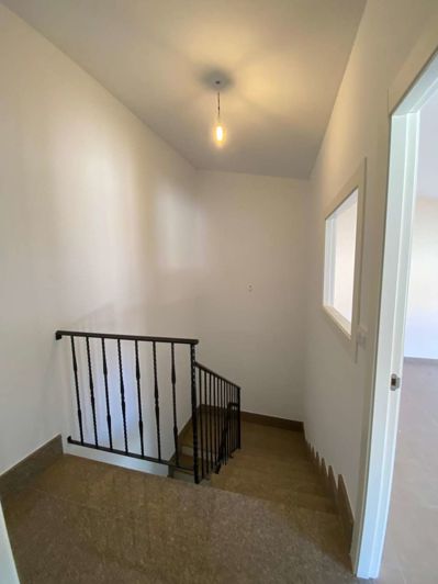 Image No.16-4 Bed Property for sale