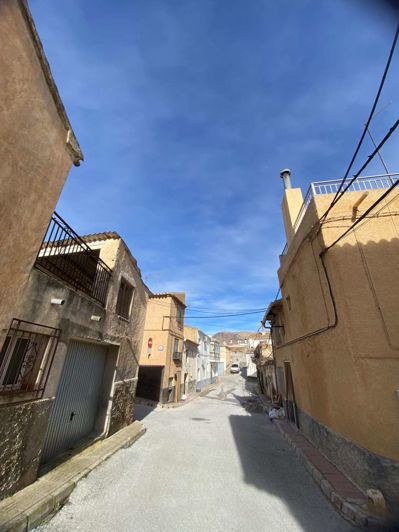 Image No.21-4 Bed Property for sale