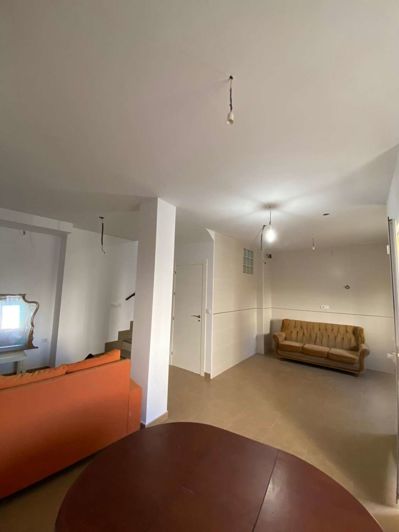 Image No.4-4 Bed Property for sale