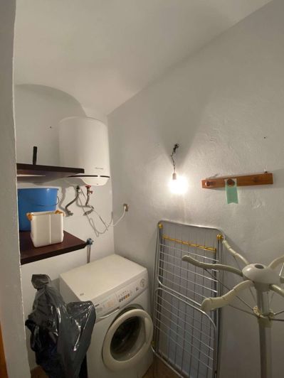 Image No.10-1 Bed Property for sale