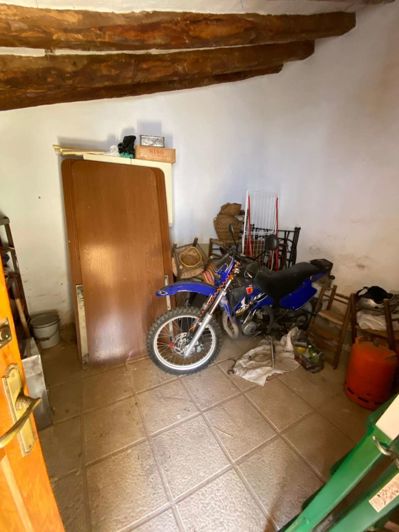 Image No.23-3 Bed Property for sale