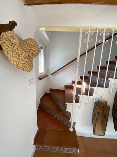 Image No.25-3 Bed Property for sale