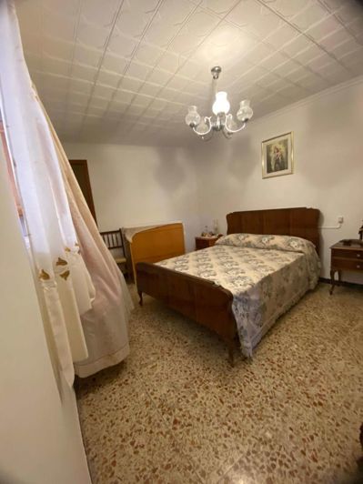 Image No.21-4 Bed Property for sale