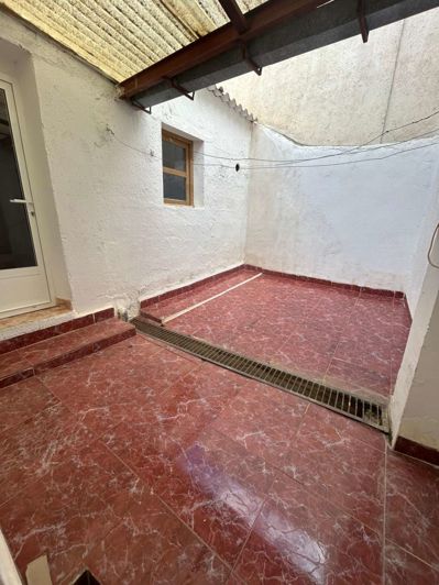 Image No.23-4 Bed Property for sale