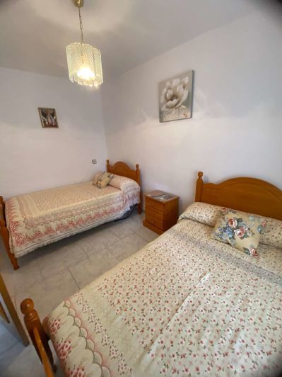 Image No.5-4 Bed Property for sale