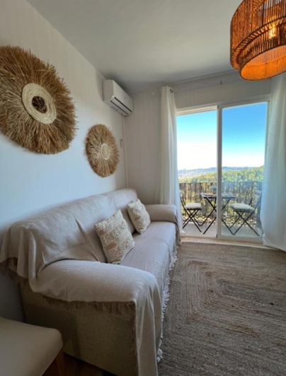 Image No.20-3 Bed Apartment for sale