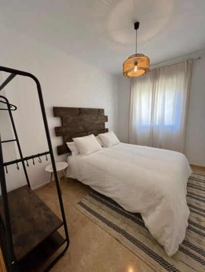 Image No.21-3 Bed Apartment for sale