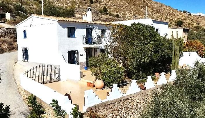 Image No.2-7 Bed Chalet for sale