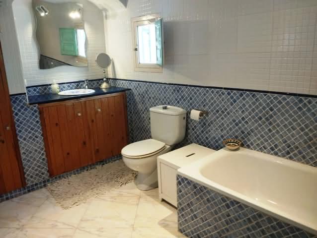 Image No.39-7 Bed Chalet for sale