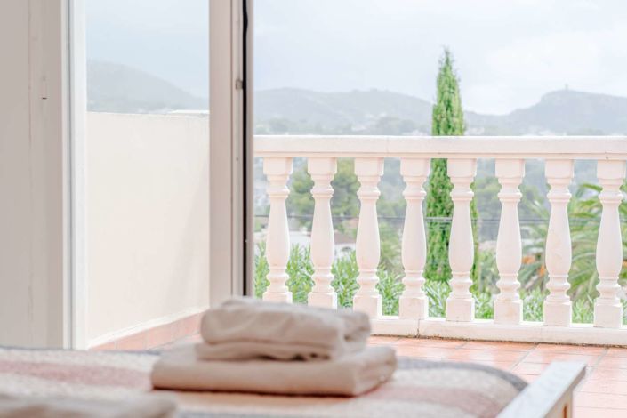 Image No.15-6 Bed Villa for sale