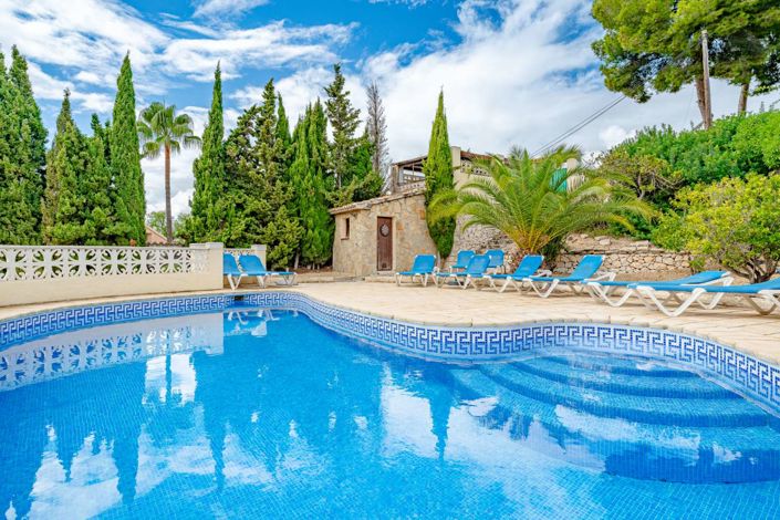 Image No.2-6 Bed Villa for sale