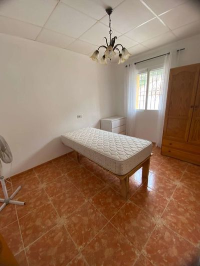 Image No.21-2 Bed Property for sale