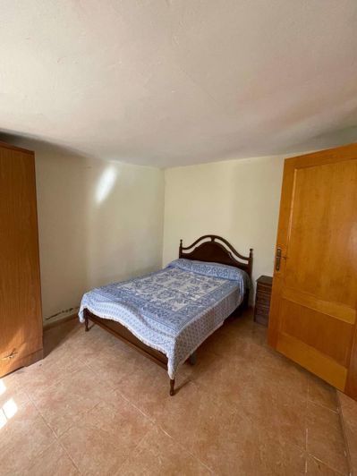 Image No.14-2 Bed Property for sale