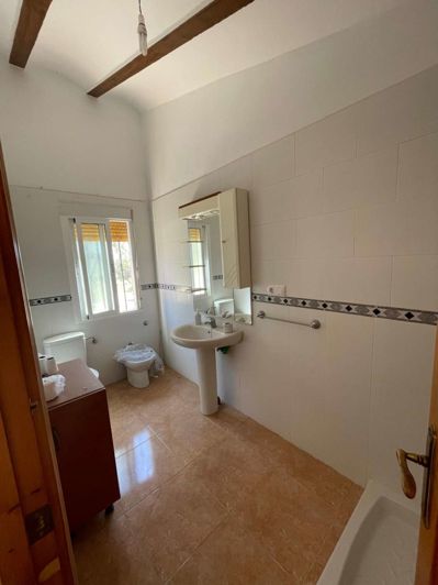 Image No.17-2 Bed Property for sale