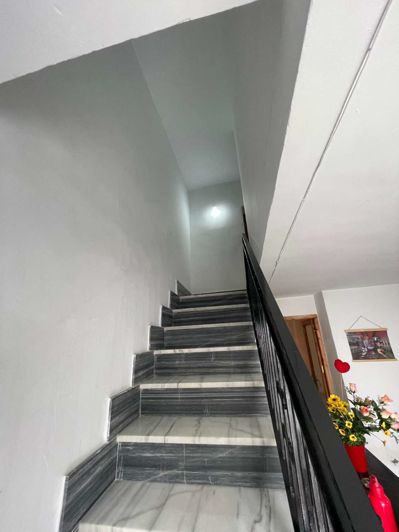 Image No.17-4 Bed Property for sale