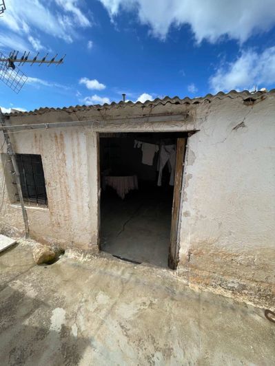 Image No.44-4 Bed Property for sale