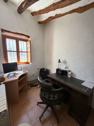 Image No.13-3 Bed Townhouse for sale