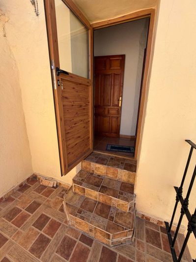 Image No.29-3 Bed Townhouse for sale