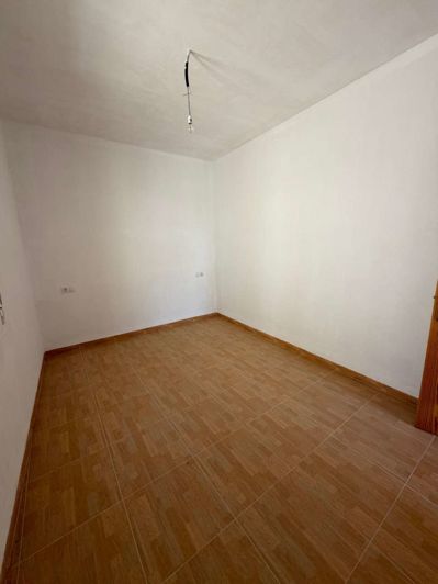 Image No.16-1 Bed Property for sale
