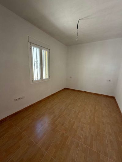 Image No.17-1 Bed Property for sale
