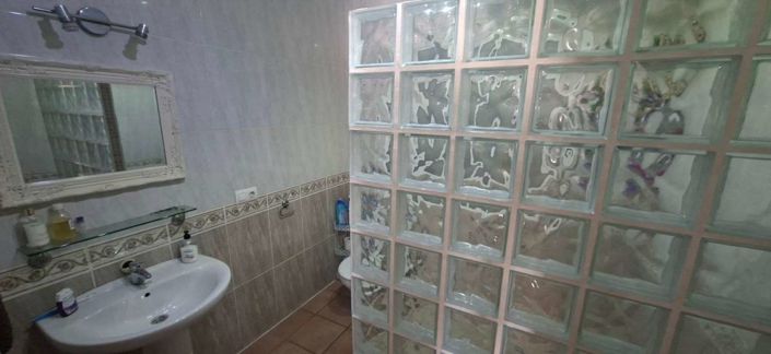 Image No.23-4 Bed Chalet for sale