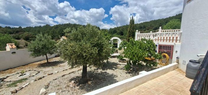 Image No.28-4 Bed Chalet for sale