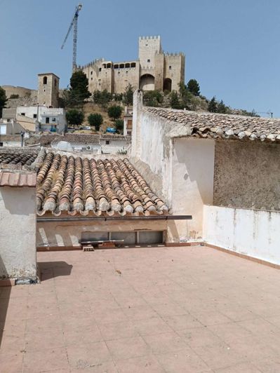 Image No.22-3 Bed Property for sale