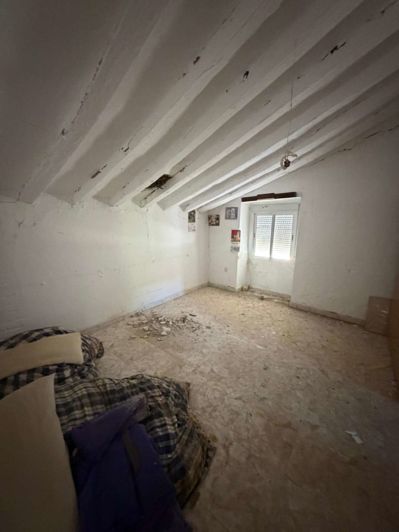 Image No.15-3 Bed Property for sale