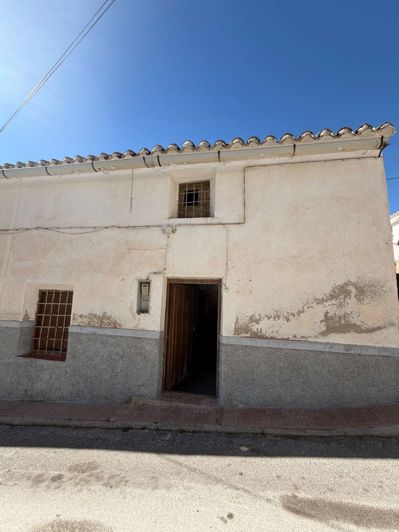 Image No.20-3 Bed Property for sale