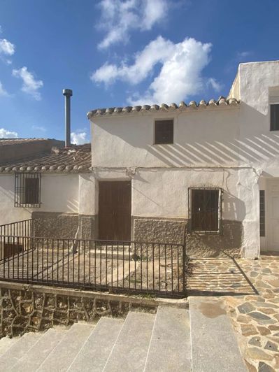 Image No.7-3 Bed Property for sale