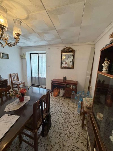Image No.5-5 Bed Property for sale