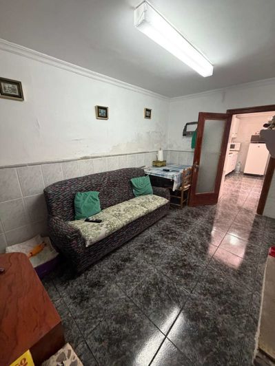 Image No.8-5 Bed Property for sale