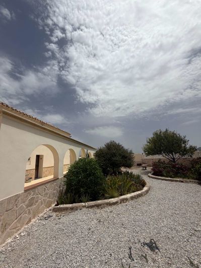 Image No.12-7 Bed Villa for sale
