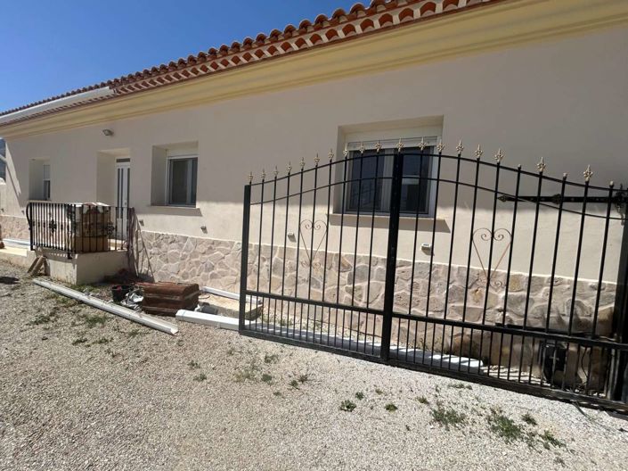 Image No.44-7 Bed Villa for sale