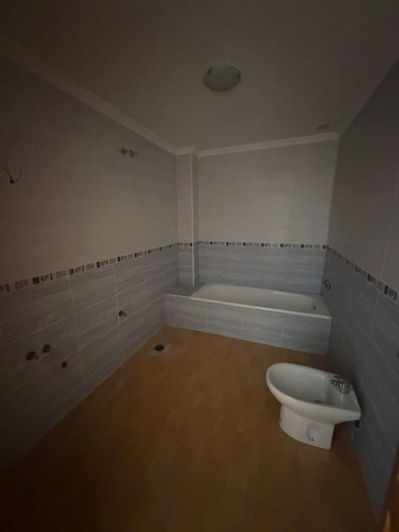 Image No.16-4 Bed Property for sale